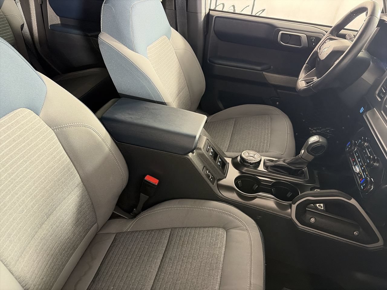 Used 2022 Ford Bronco Outer Banks AWD/4WD image 24