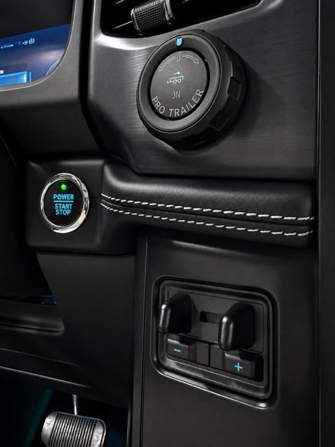 Used 2024 Ford F150 Lightning Platinum AWD/4WD image 31
