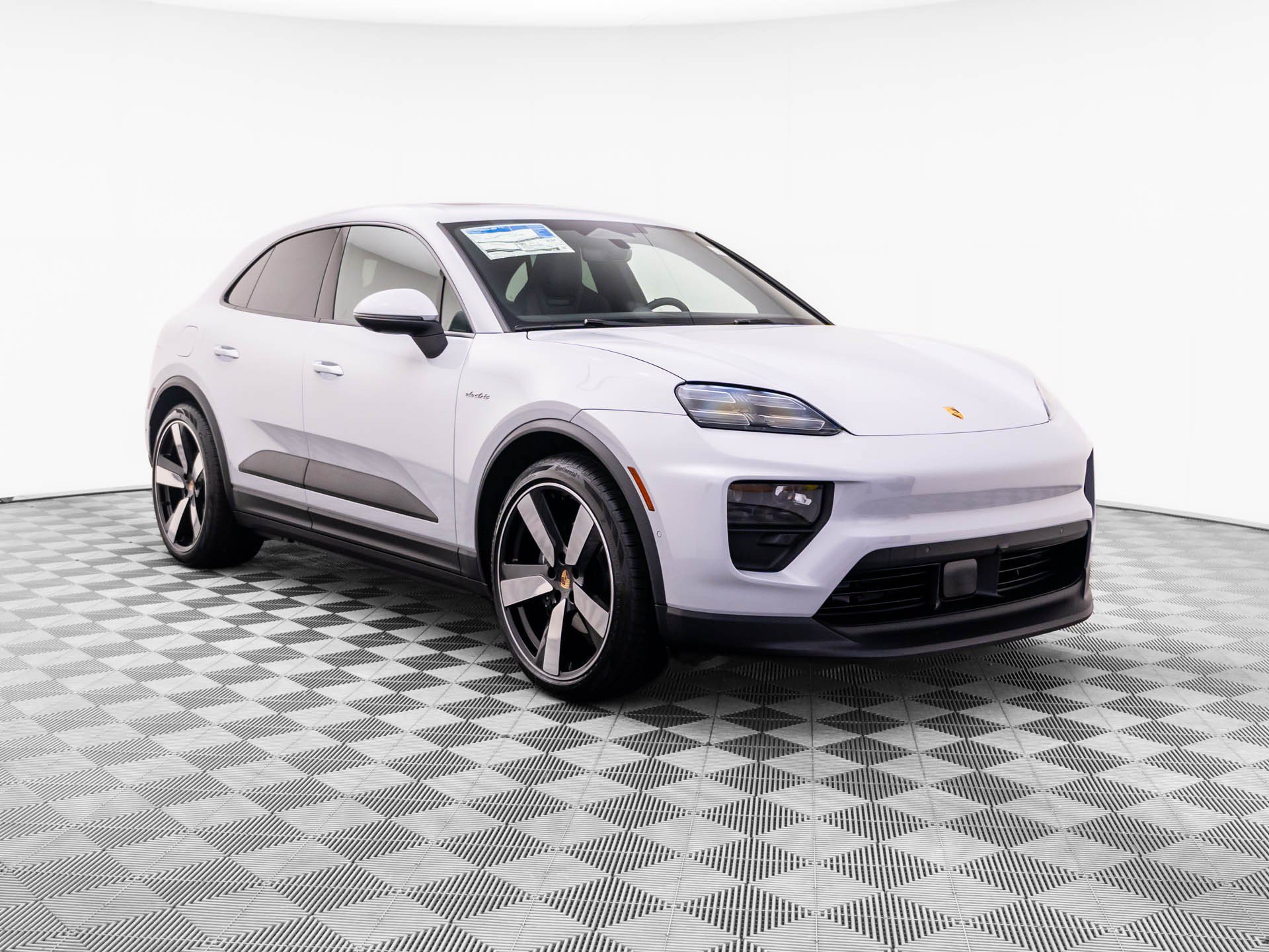 New 2026 Porsche Macan 4 Electric AWD/4WD image 6