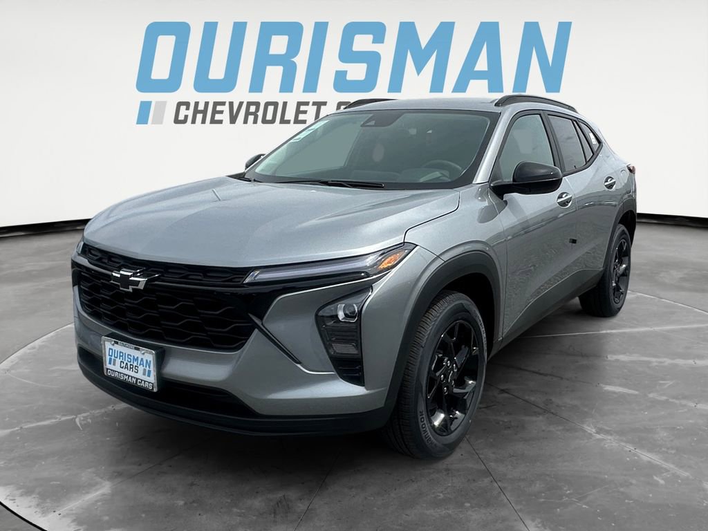 New 2026 Chevrolet Trax LT w/ Midnight Edition FWD image 2