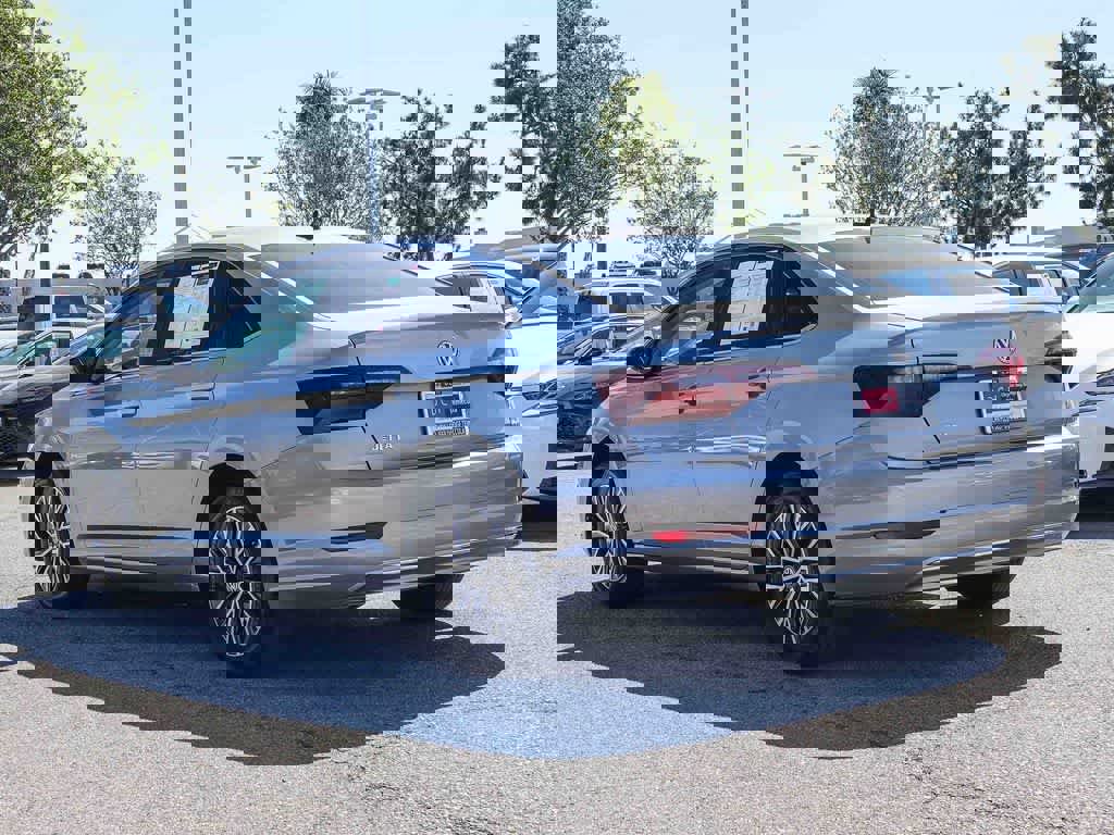 Used 2021 Volkswagen Jetta SE image 6