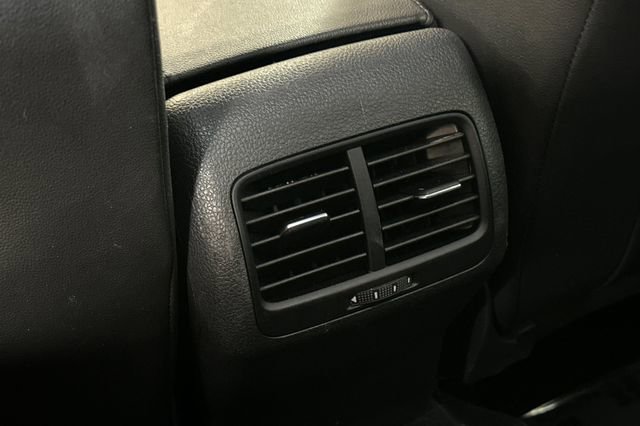 Used 2016 Volkswagen e-Golf SEL Premium w/ Driver Assistance Package image 14