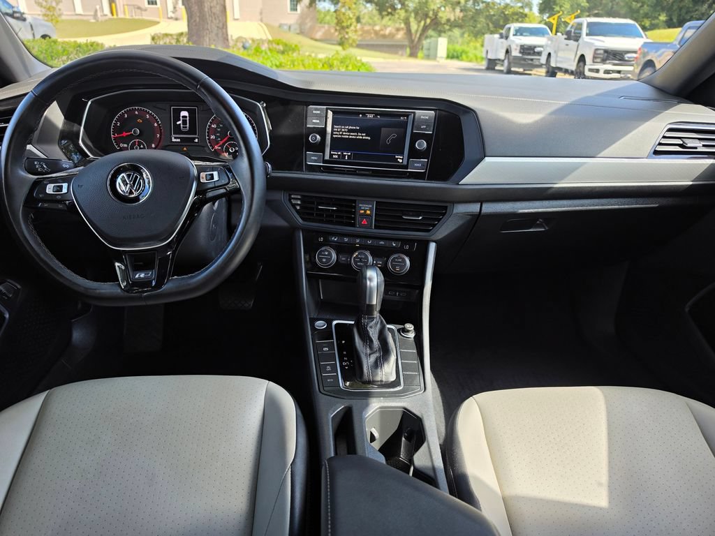 Used 2021 Volkswagen Jetta R-Line w/ R-Line Cold Weather Package FWD image 15
