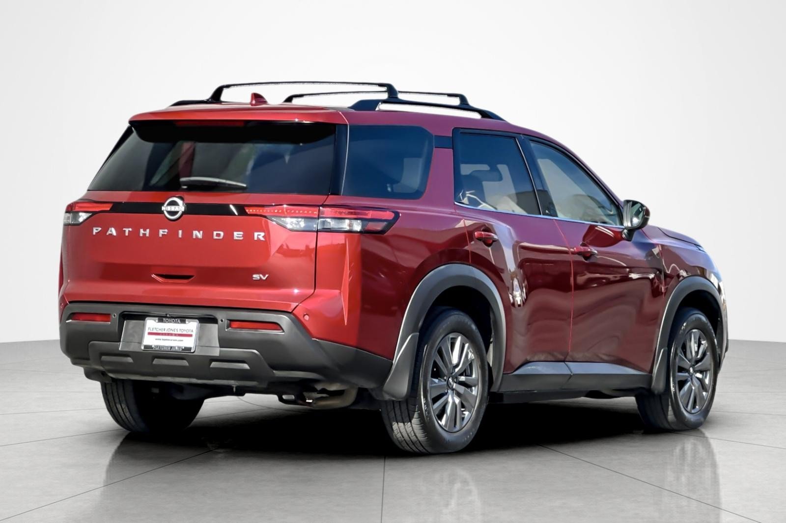 Used 2024 Nissan Pathfinder SV w/ SV Premium Package FWD image 5