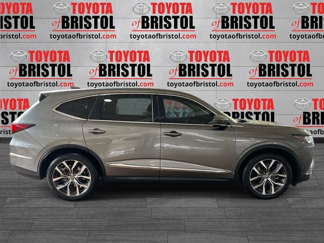 Used 2024 Acura MDX SH-AWD w/ Technology Package image 2