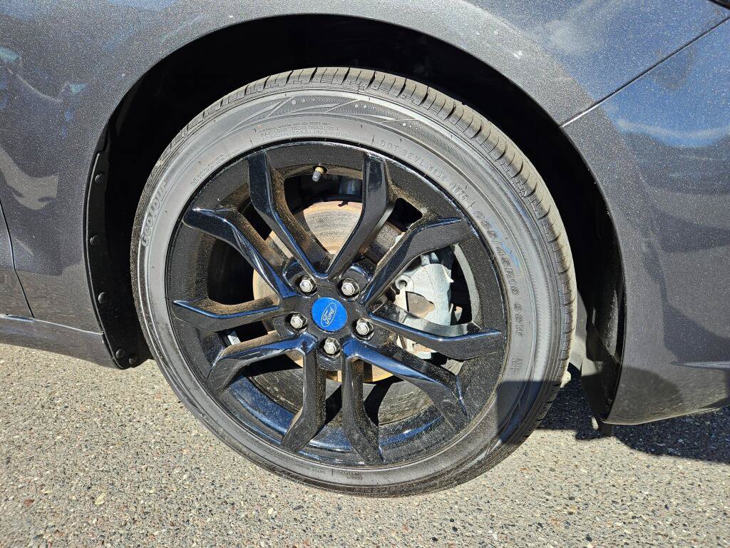 Used 2019 Ford Fusion SE w/ Equipment Group 151A FWD image 8