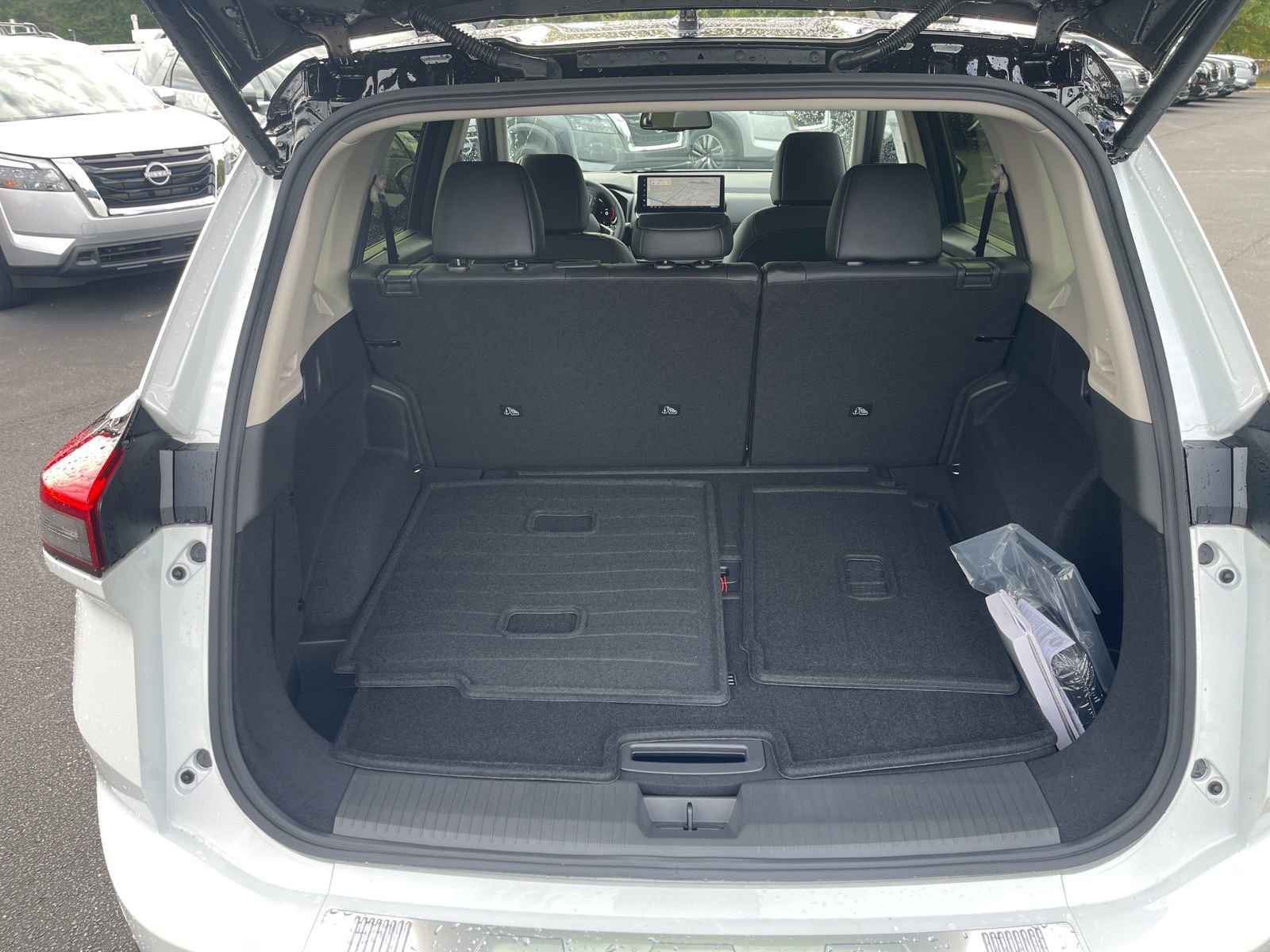 New 2026 Nissan Rogue Platinum image 12