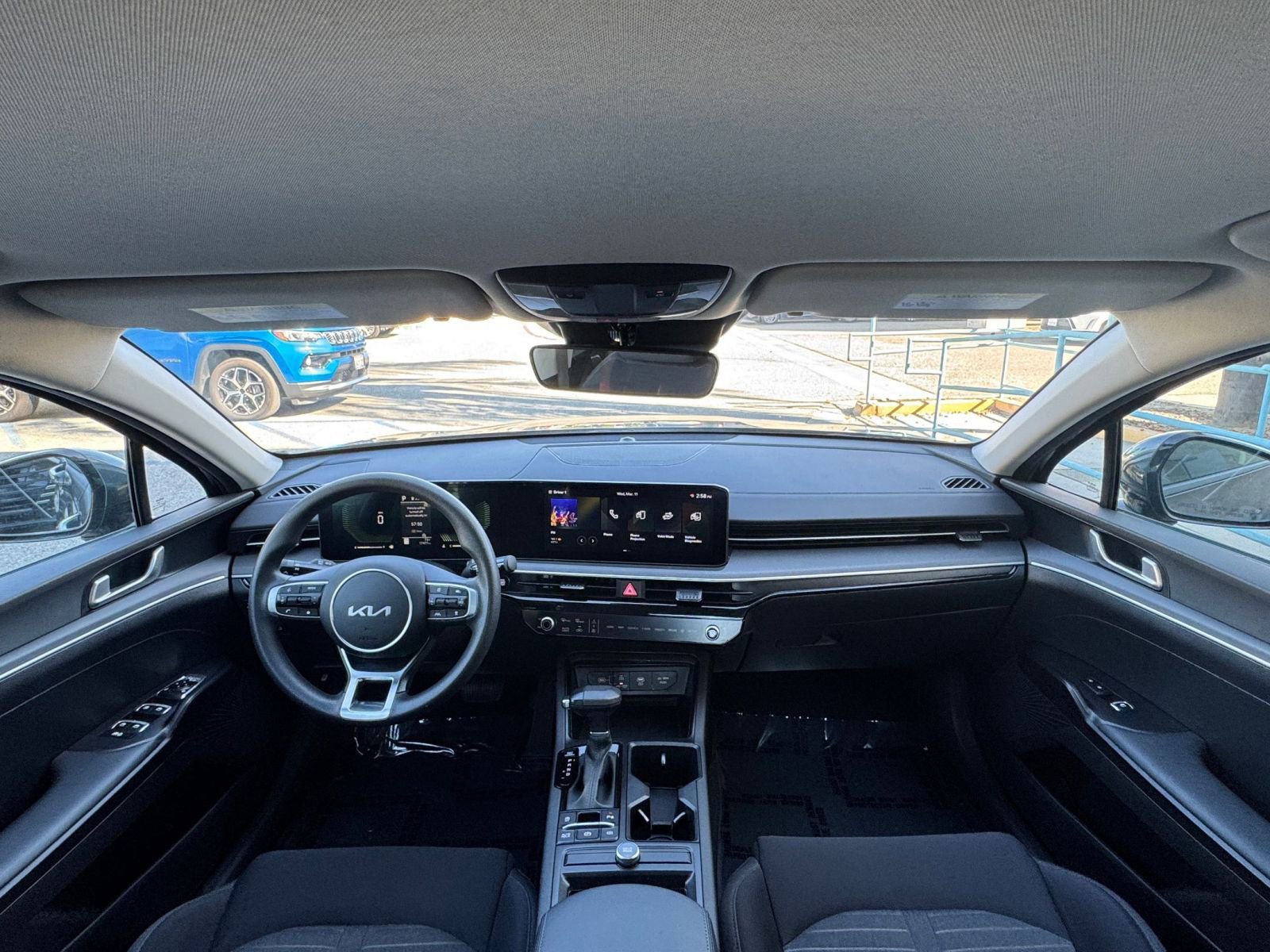 Used 2025 Kia K5 LXS image 33