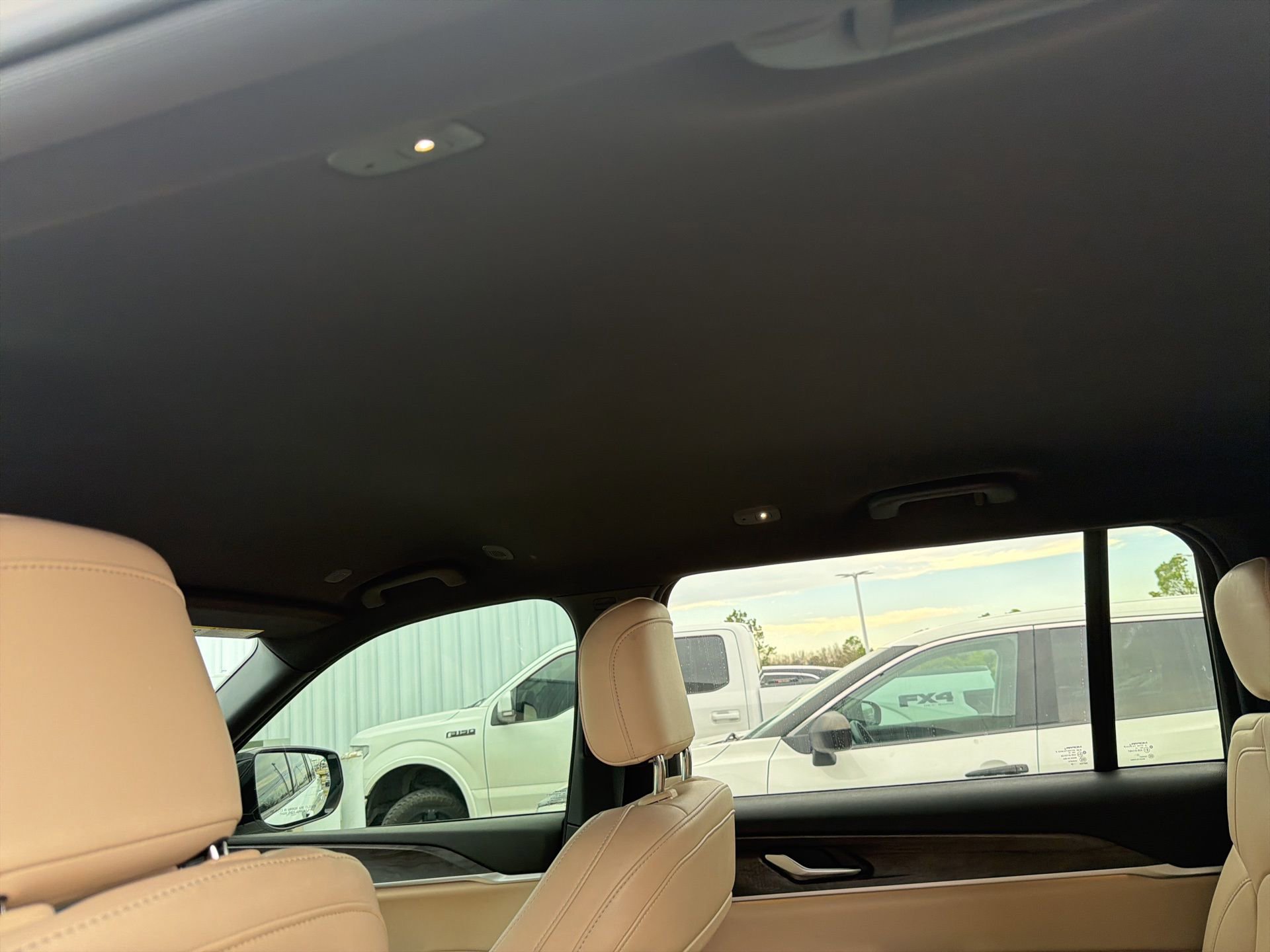 Used 2024 Jeep Grand Cherokee L Limited w/ Trailer Tow Package image 8