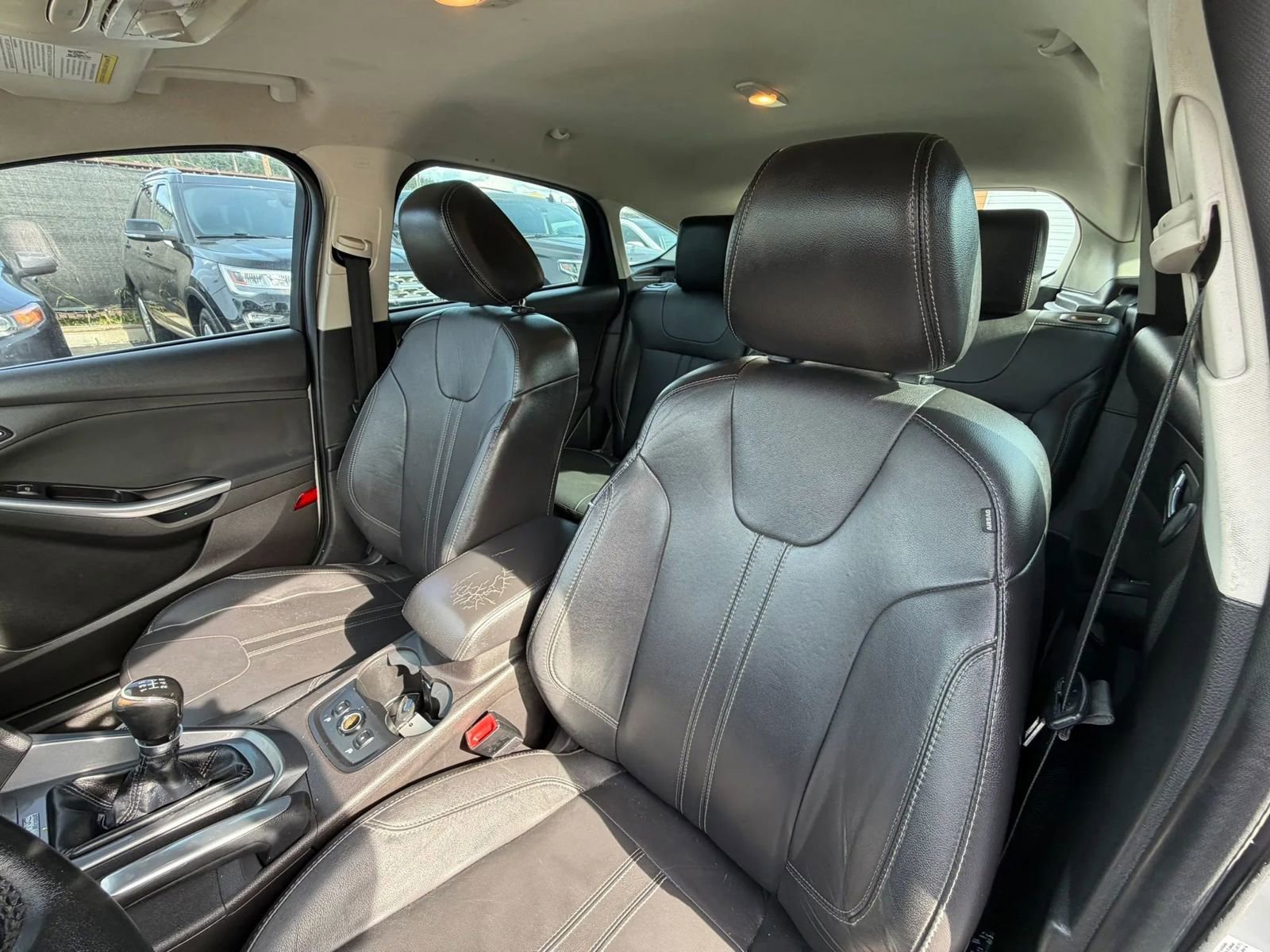 Used 2013 Ford Focus Titanium w/ Titanium Handling Pkg FWD image 27