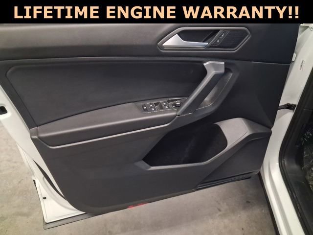 Used 2019 Volkswagen Tiguan SE image 19