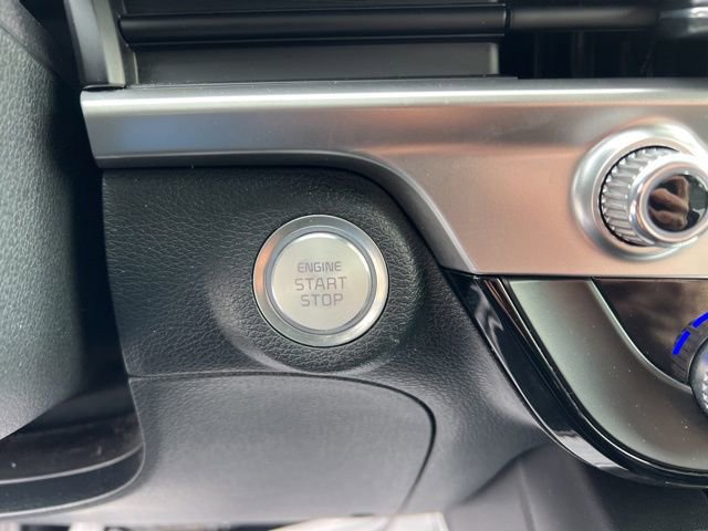 Certified 2025 Kia Telluride S image 18