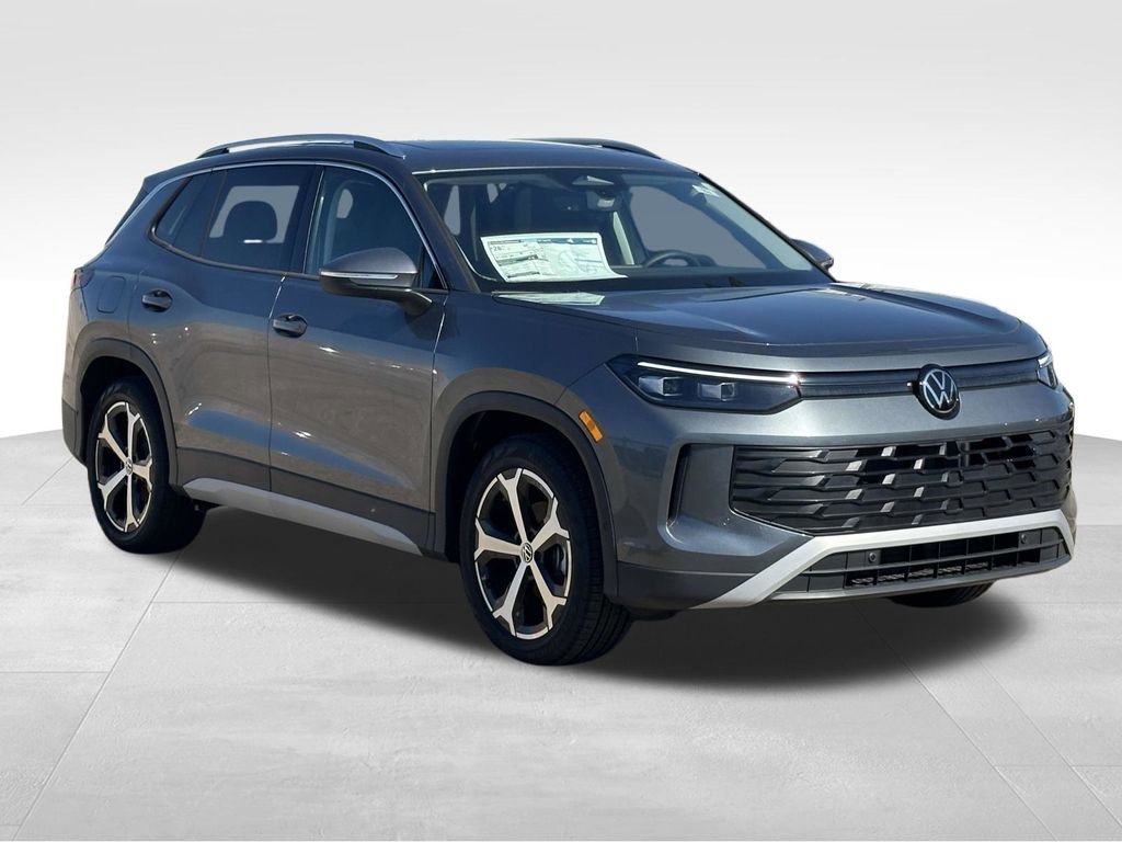 New 2025 Volkswagen Tiguan SE image 6