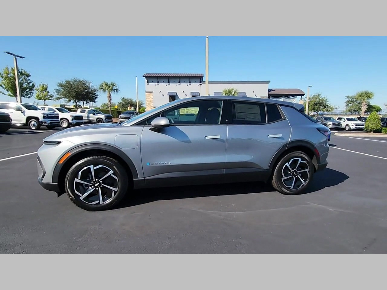 New 2026 Chevrolet Equinox EV LT w/ Comfort Package AWD/4WD image 18