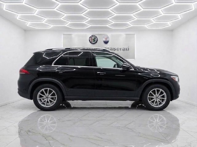 Used 2025 Mercedes-Benz GLE 350 4MATIC image 3