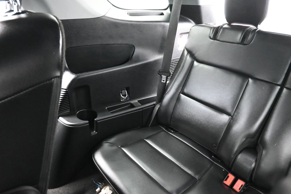 Used 2022 Ford Explorer XLT w/ Equipment Group 202A RWD image 21