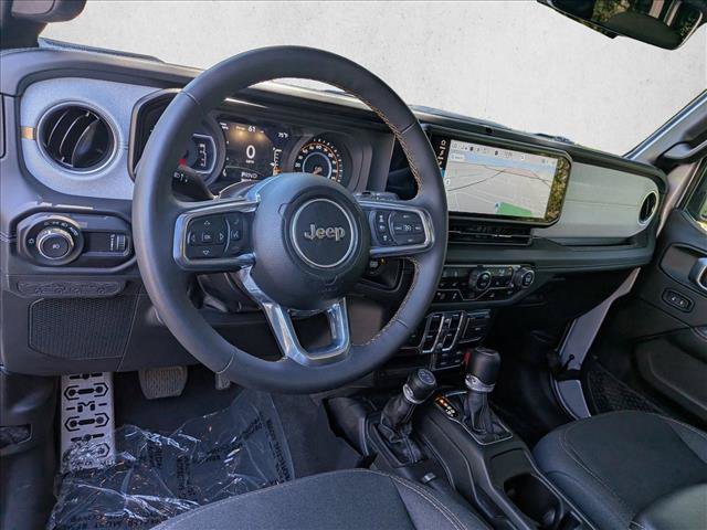 Used 2024 Jeep Wrangler Unlimited Sahara w/ Technology Group AWD/4WD image 10