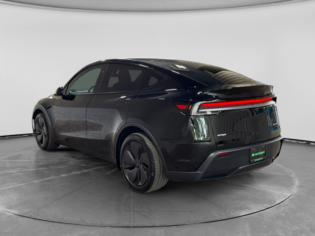 Used 2026 Tesla Model Y Long Range AWD/4WD image 2