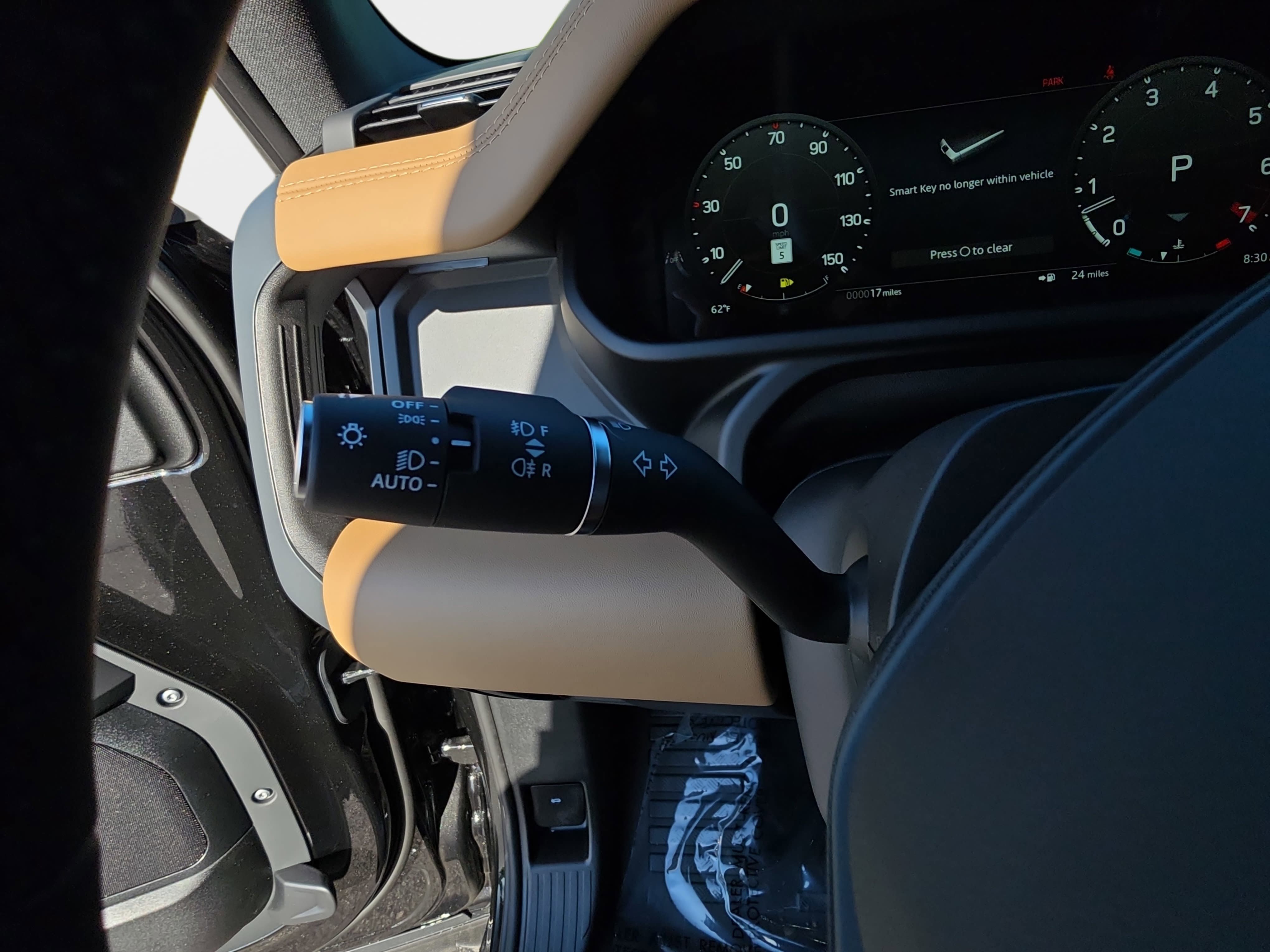 New 2026 Land Rover Defender 130 X-Dynamic SE AWD/4WD image 27