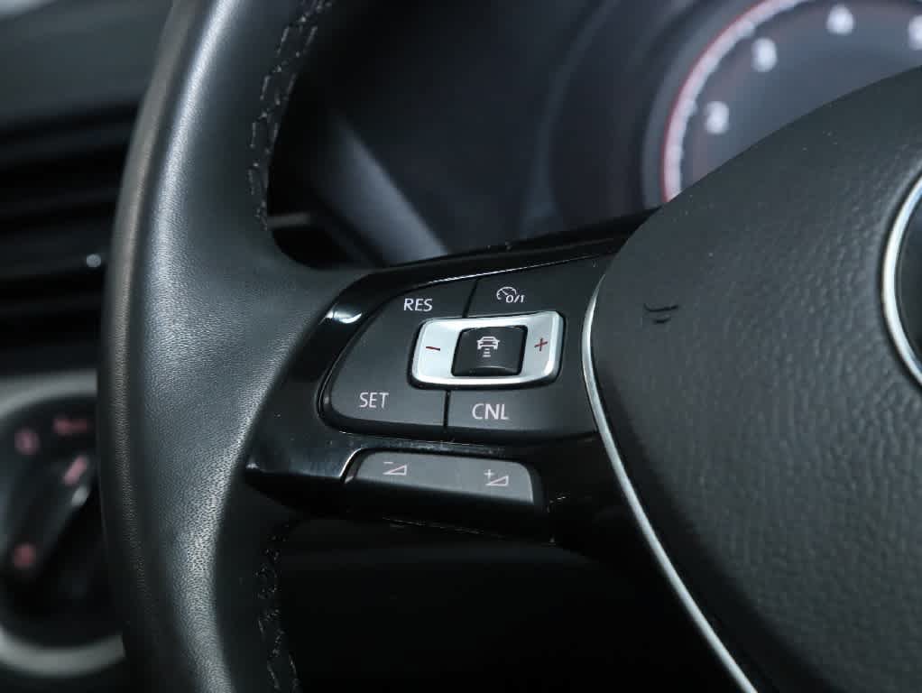 Certified 2022 Volkswagen Passat 2.0T SE FWD image 23