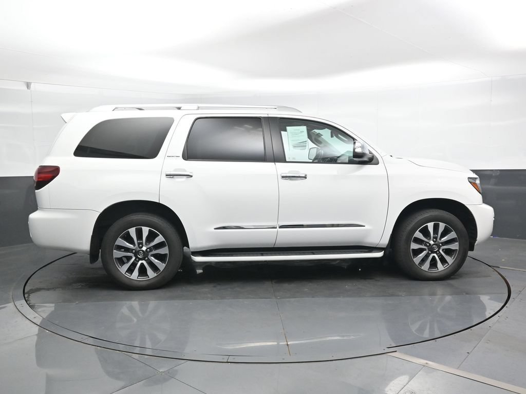 Used 2018 Toyota Sequoia Limited w/ Safety & Convenience Package AWD/4WD image 3