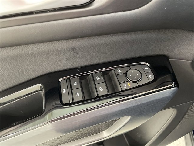 Certified 2025 Nissan Pathfinder SL w/ SL Premium Package image 24