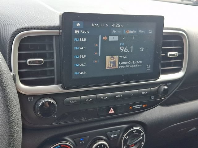 Certified 2022 Hyundai Venue SE FWD image 23