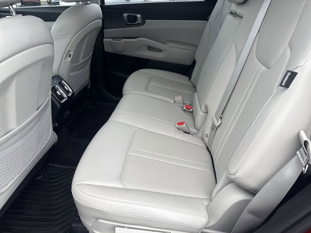 Used 2024 Kia Sorento S w/ Panoramic Sunroof Package AWD/4WD image 29