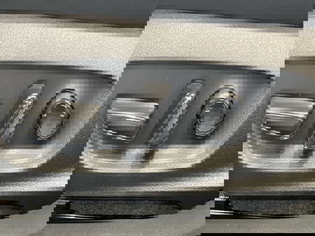 New 2026 Toyota Prius Plug-In Hybrid image 6