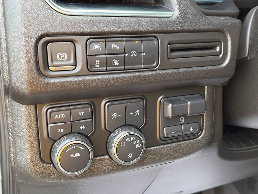 Used 2023 Chevrolet Tahoe RST AWD/4WD image 21