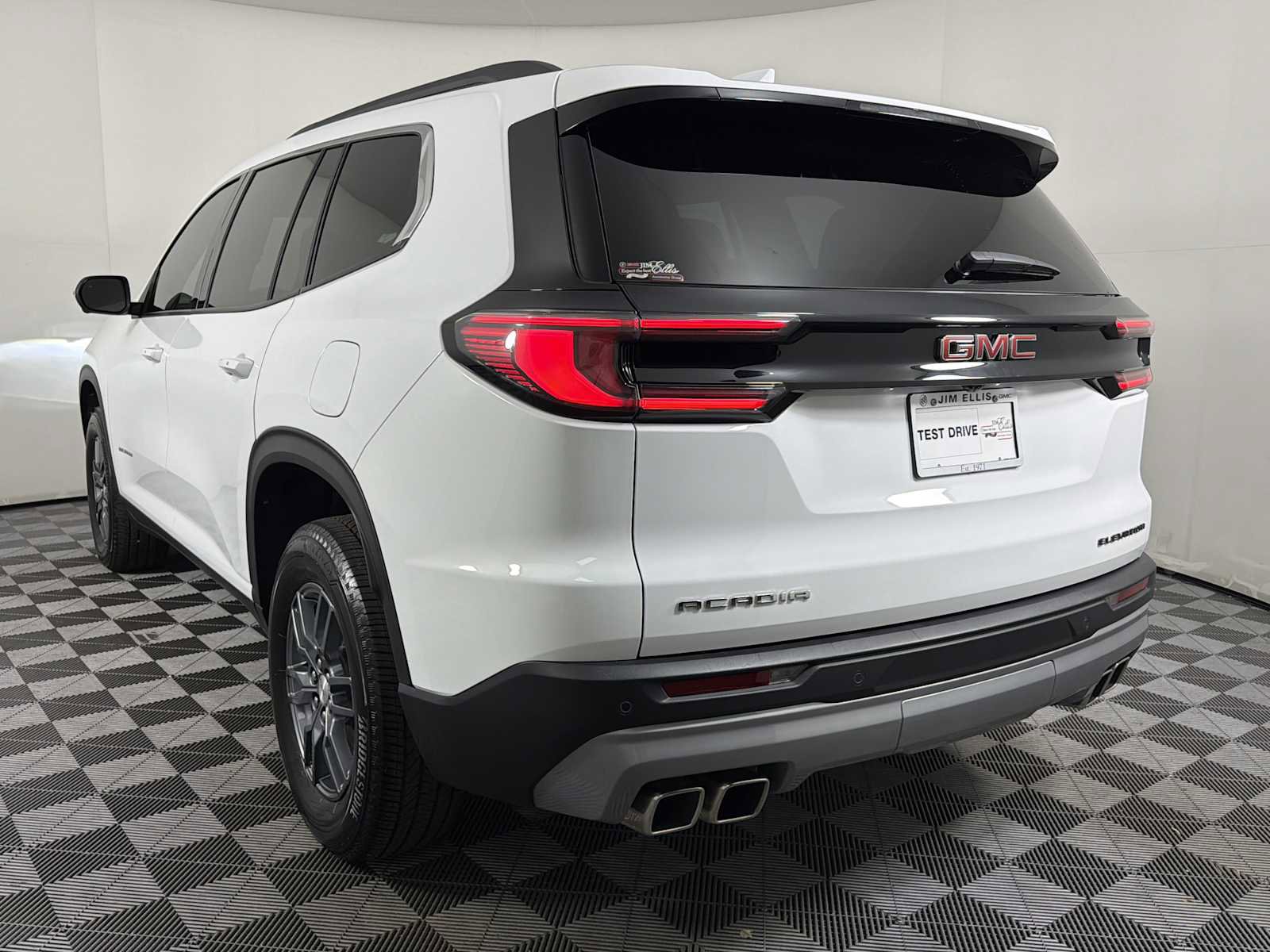 New 2025 GMC Acadia Elevation image 8