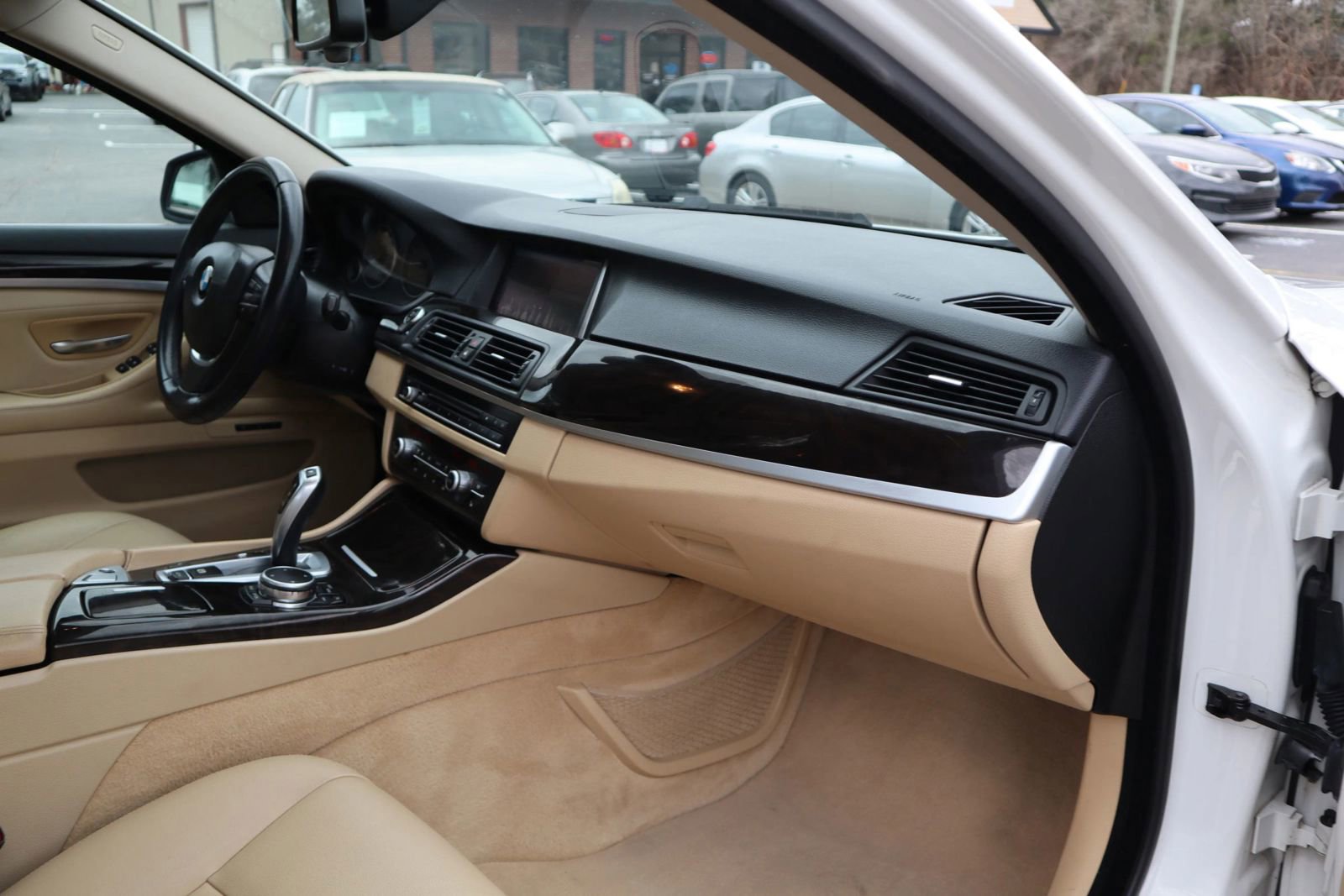 Used 2015 BMW 528i Sedan image 14