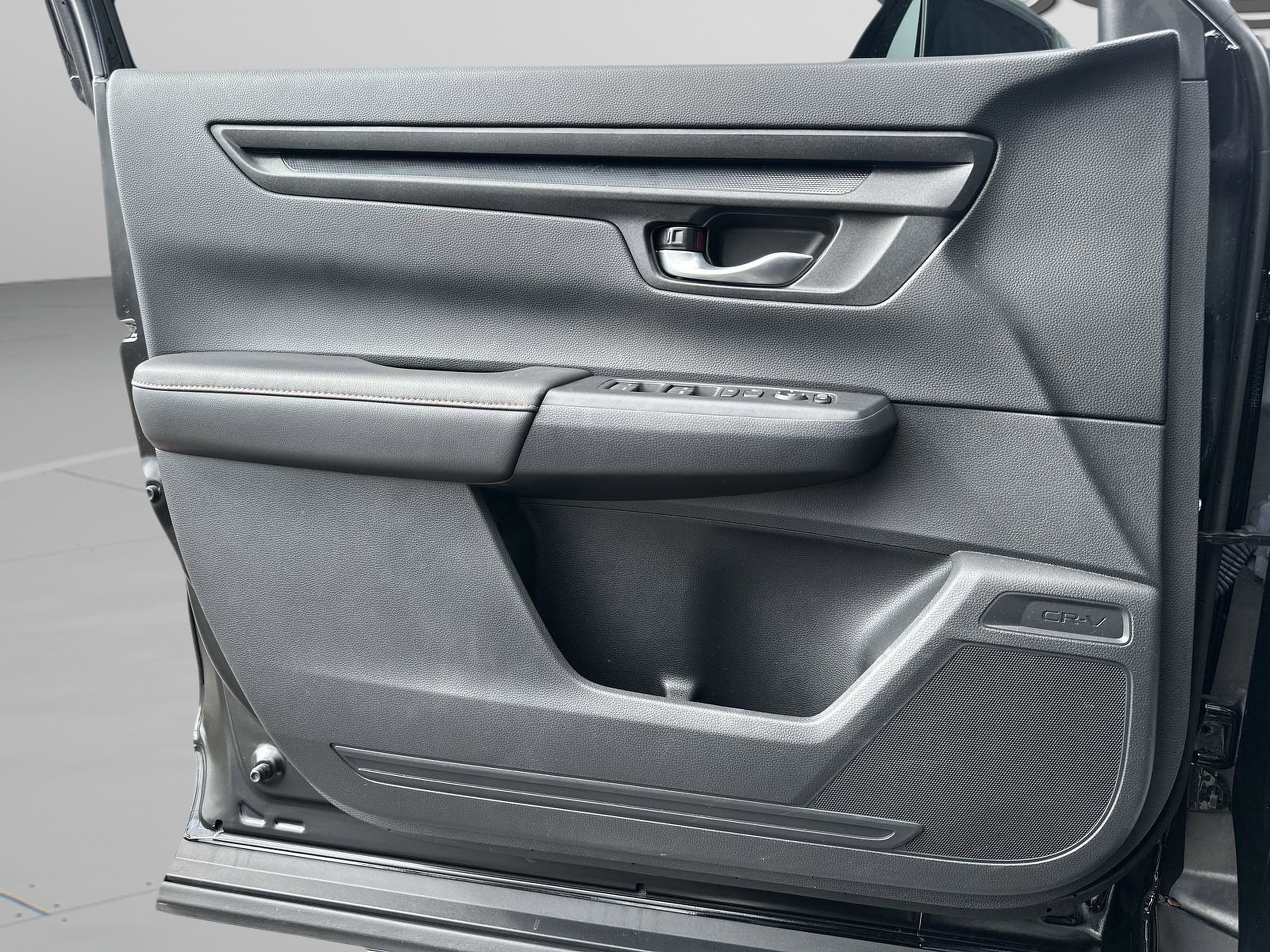 Certified 2025 Honda CR-V Sport image 16