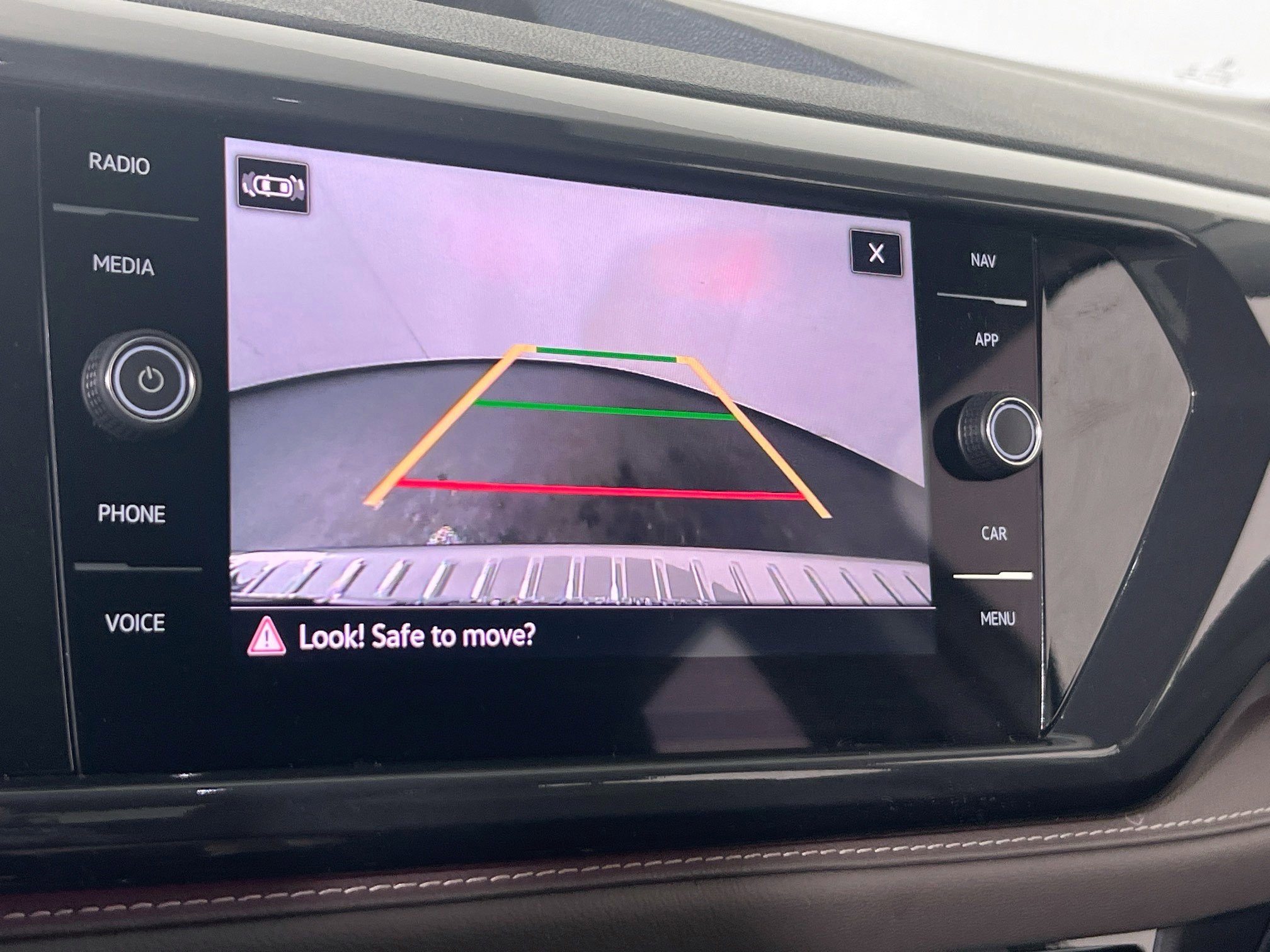 Used 2023 Volkswagen Taos SEL AWD/4WD image 14