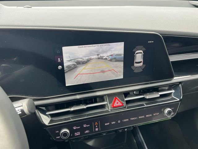 New 2025 Kia Niro SX Touring image 24