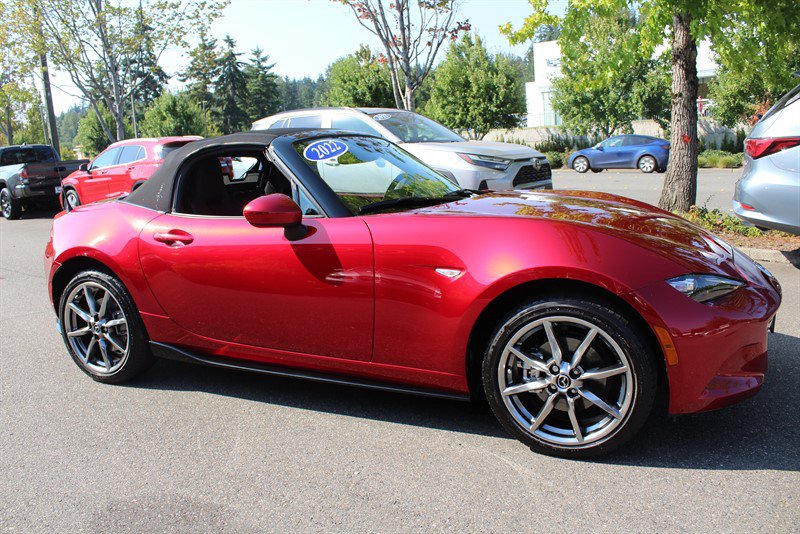 Used 2022 MAZDA MX-5 Miata Grand Touring RWD image 12