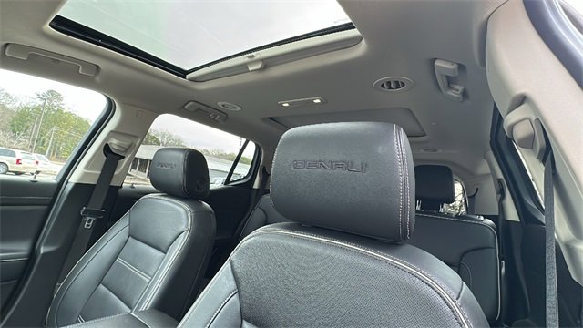 Used 2023 GMC Acadia Denali w/ Denali Technology Package image 31