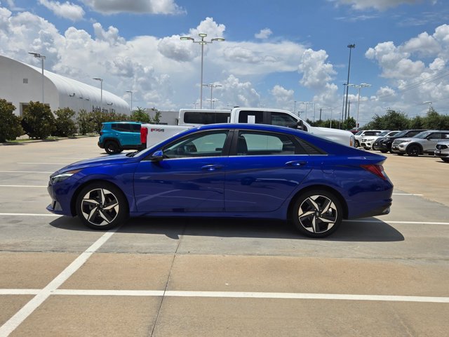 Used 2021 Hyundai Elantra Limited FWD image 9