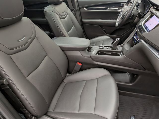 Certified 2023 Cadillac XT5 Premium Luxury w/ LPO, Floor Liner Package image 27
