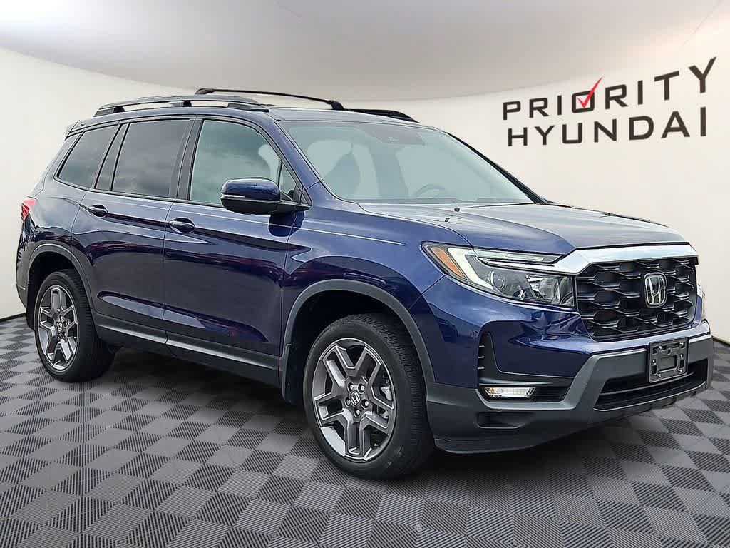 Used 2023 Honda Passport EX-L image 3