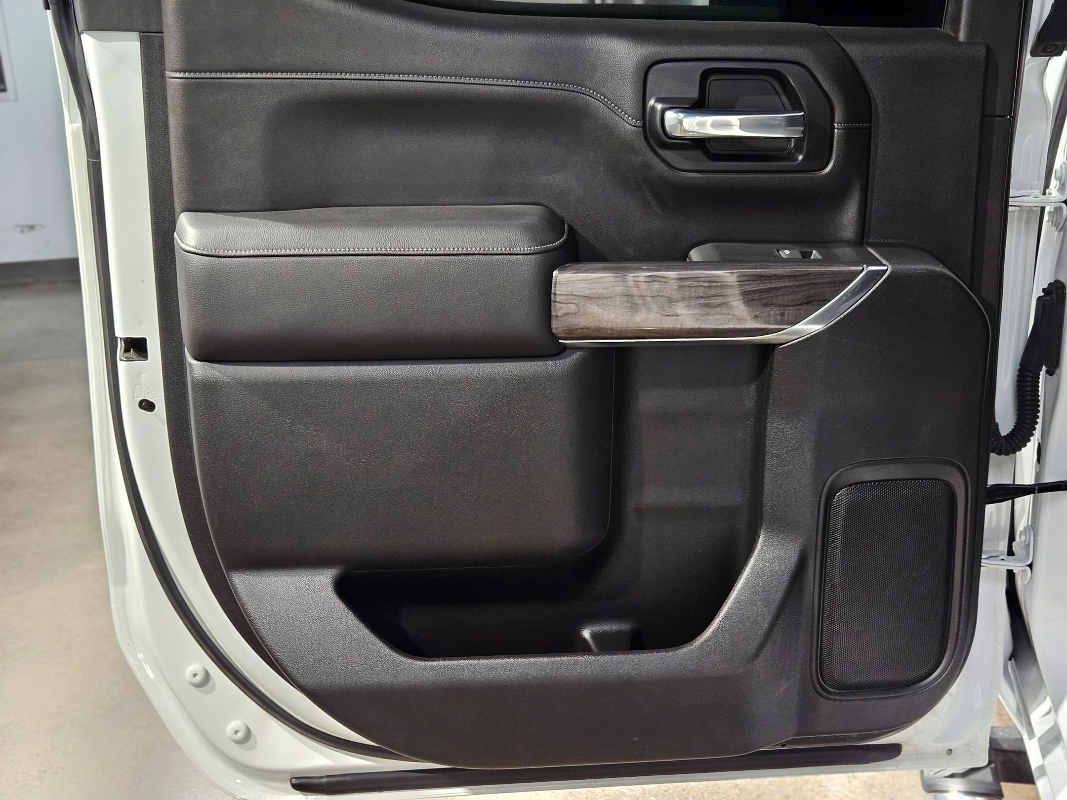 Used 2019 Chevrolet Silverado 1500 LTZ w/ LTZ Texas Edition image 34