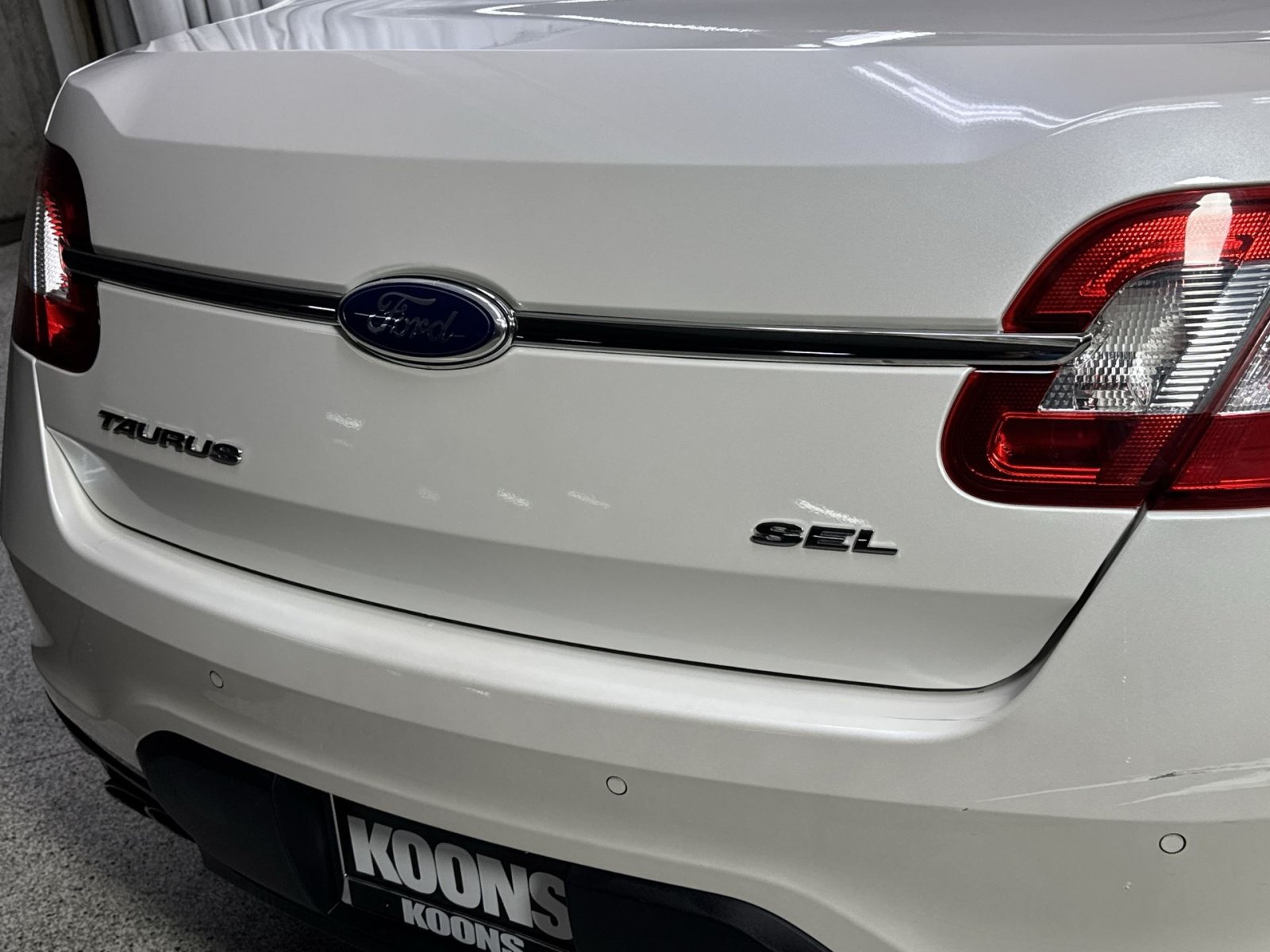 Used 2012 Ford Taurus SEL FWD image 39