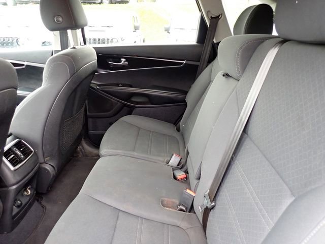 Used 2020 Kia Sorento LX w/ LX I4 Convenience Package AWD/4WD image 13