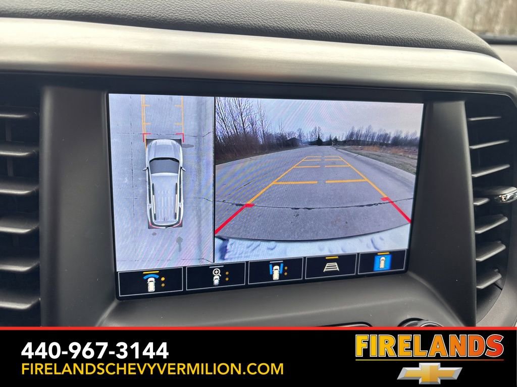 Used 2023 GMC Acadia SLT w/ Technology Package image 28