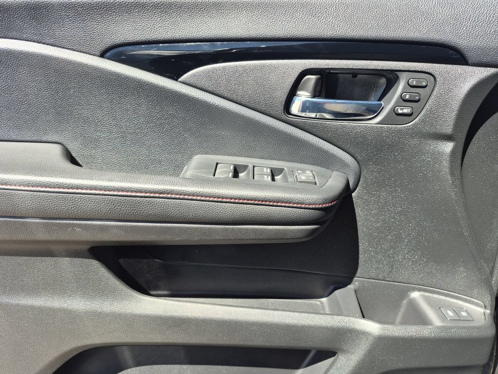 Used 2022 Honda Pilot Black Edition image 6