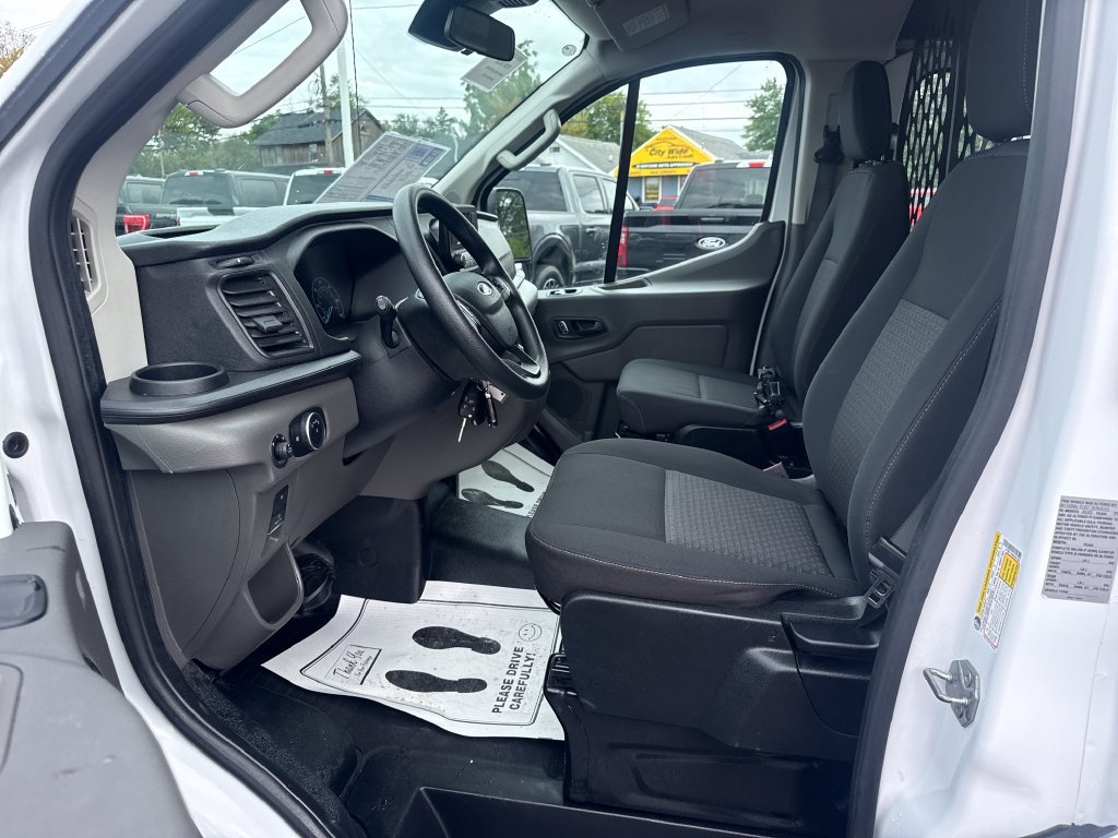 Used 2025 Ford Transit 250 Low Roof w/ Exterior Upgrade Package RWD image 28