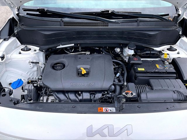 Used 2024 Kia Seltos EX FWD image 11