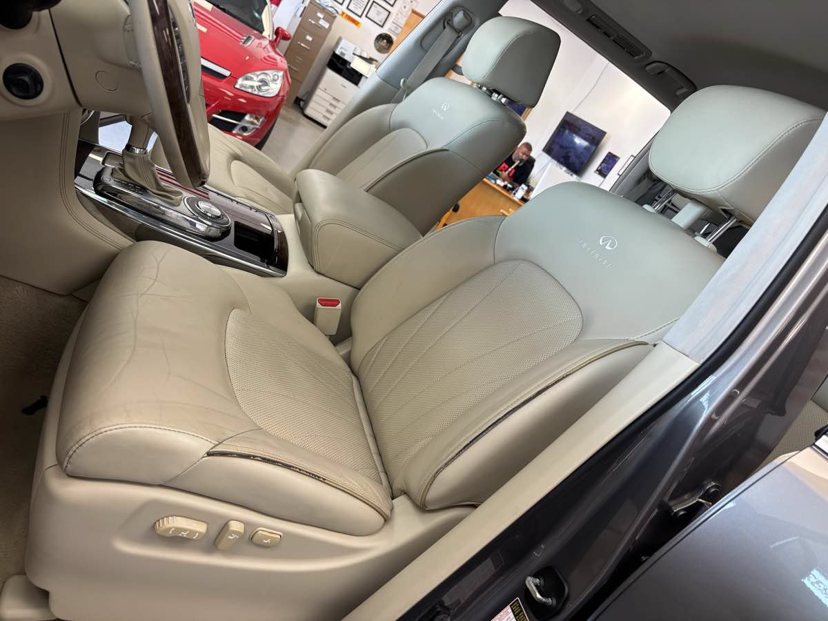 Used 2014 INFINITI QX80 2WD w/ Deluxe Touring Package image 24