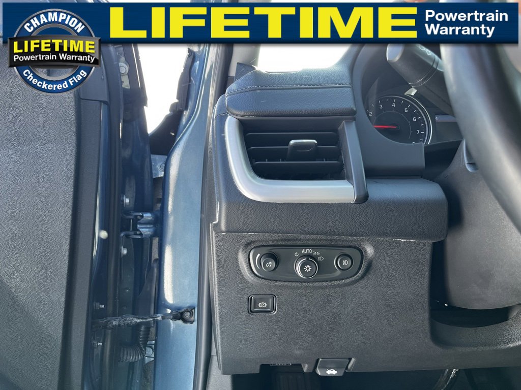 Used 2024 GMC Terrain SLT image 24