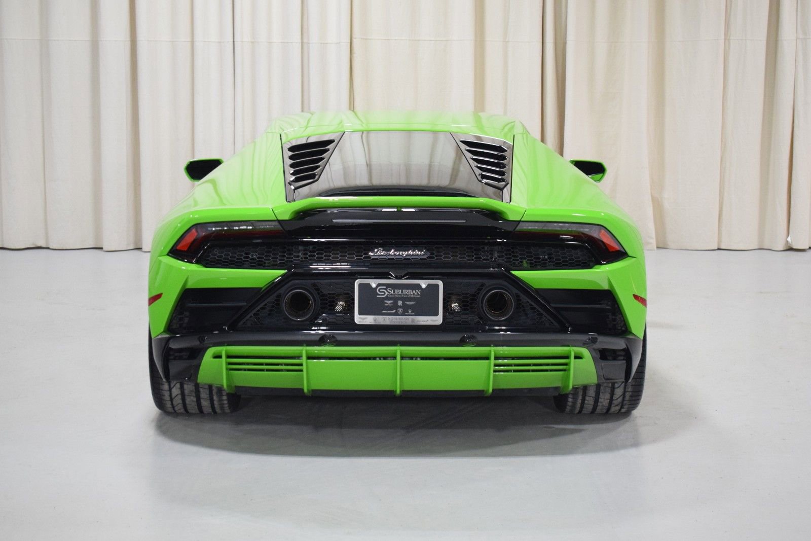 Used 2020 Lamborghini Huracan EVO image 15